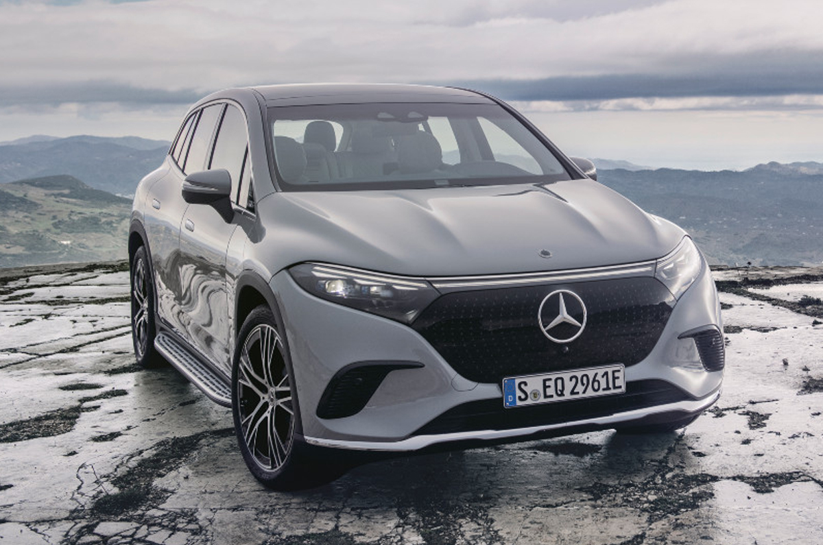 Mercedes EQE SUV front quarter 